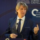 Carlos Martínez, durante su comparecencia ante los medios tras la reunión con Mañueco este jueves