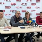 Delegados sindicales de UGT y CCOO en Huf España con los responsables sindicales de Industria en Soria.