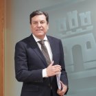 El consejero de Economía y Hacienda y portavoz en funciones de la Junta, Carlos Fernández Carriedo, comparece en rueda de prensa posterior a la reunión del Consejo de Gobierno.