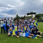 La plantilla del C.D. Valeránica celebra el título logrado en Quintana.