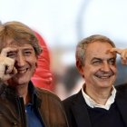 Carlos Martínez y José Luis Rodríguez Zapatero, en una imagen de archivo durante un mitin en León en la pasada campaña de las autonómicas.