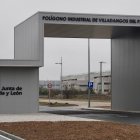 Acceso al polígono industrial de Villadangos del Páramo (León).