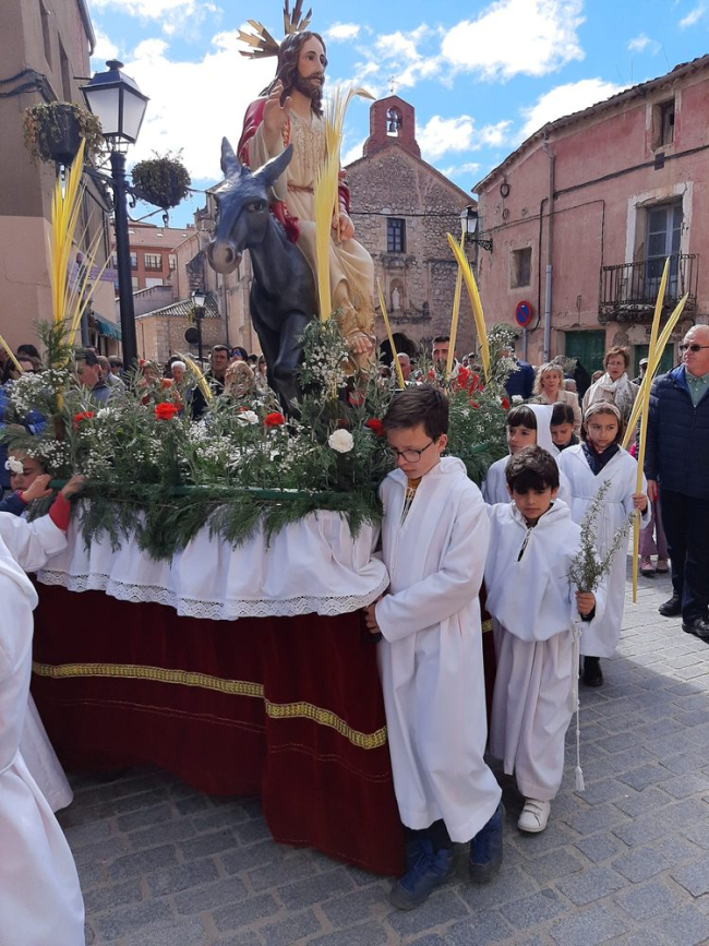 La procesión de la borriquilla en San Esteban. ANA HENANDO (4)