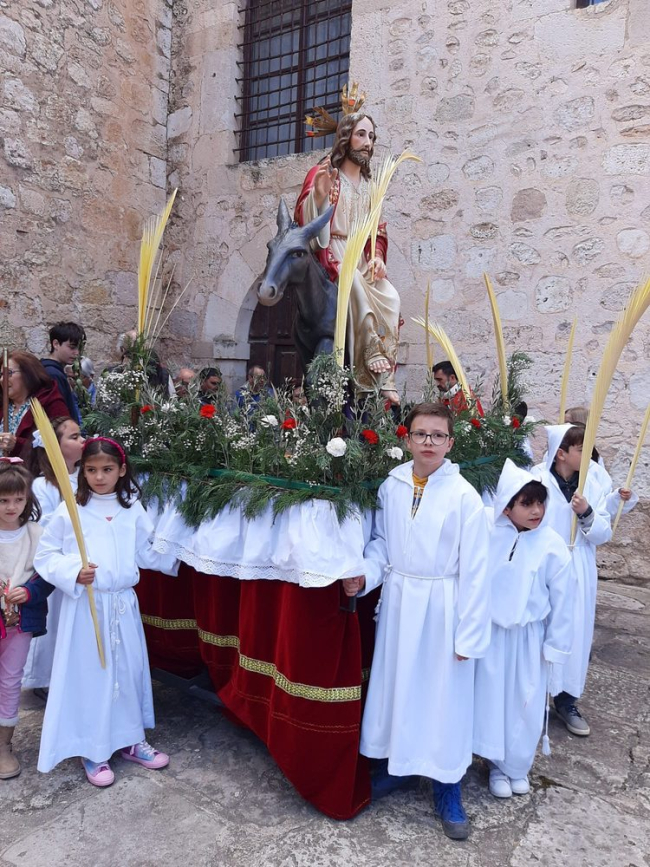 La procesión de la borriquilla en San Esteban. ANA HENANDO (6)