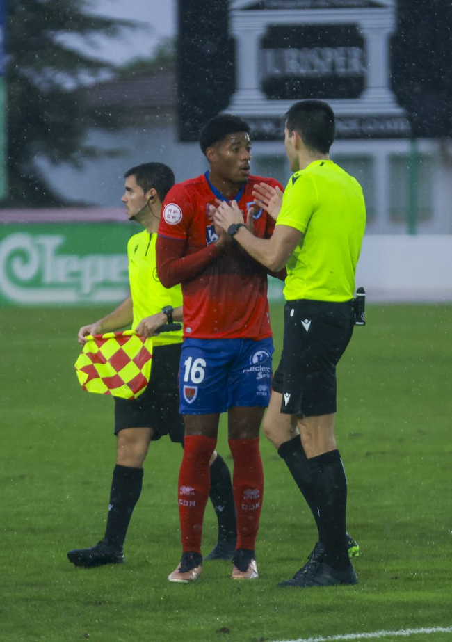 Los rojillos a dos puntos del ascenso directo