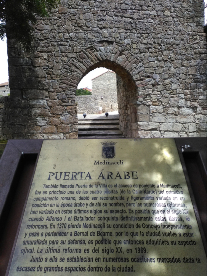 Puerta Árabe en Medinaceli. Carolina García Asensio