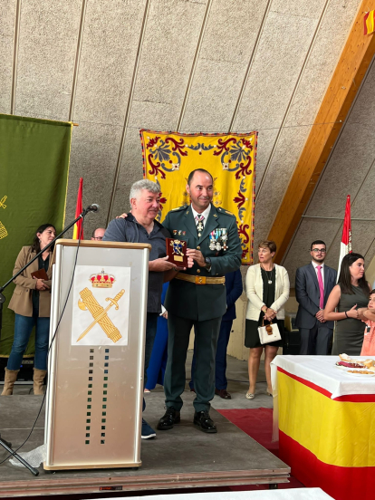 Celebración de la Guardia Civil en el día de la Virgen del Pilar en San Esteban.