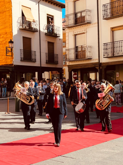 Celebración de la Guardia Civil en el día de la Virgen del Pilar en San Esteban.