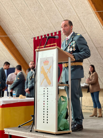 Celebración de la Guardia Civil en el día de la Virgen del Pilar en San Esteban.