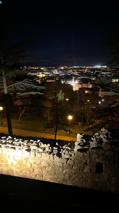 Soria ya realiza pruebas para la iluminación de la muralla en la zona del Castillo.
