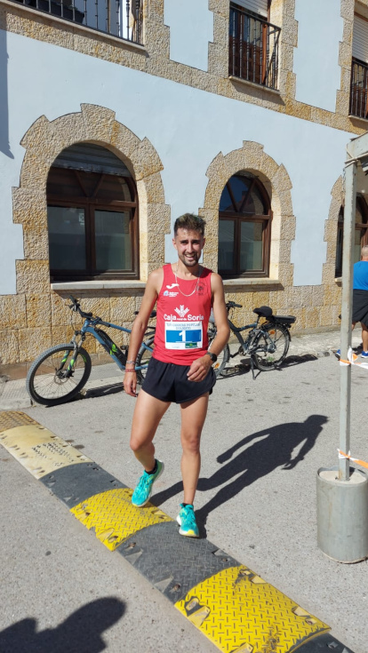 Joaquín Martínez tras ganar por cuarto año seguido la Carrera de Golmayo.