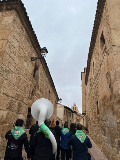 Las calles de la localidad ribereña resonaron a fiesta.