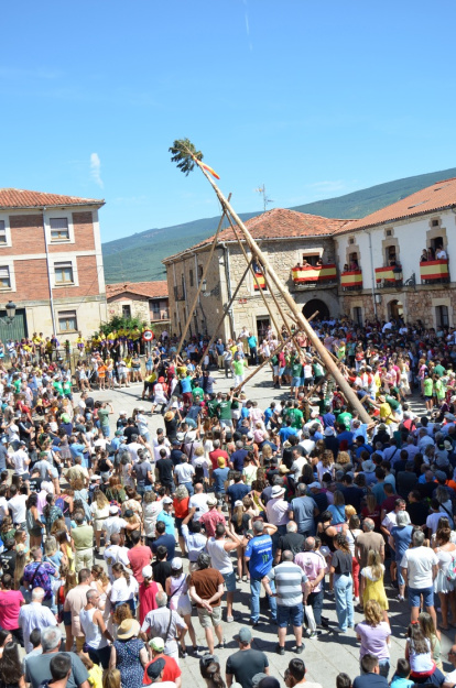 Fiestas de Vinuesa 2022, día de la Pingada del Mayo. RAQUEL FERNÁNDEZ