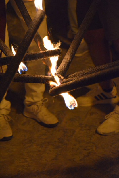 Encendido de antorchas para despedir las fiestas de Almazán. SATUR LAFUENTE (15)_04