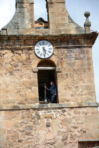 La lluvia amenazó con complicar la fiesta