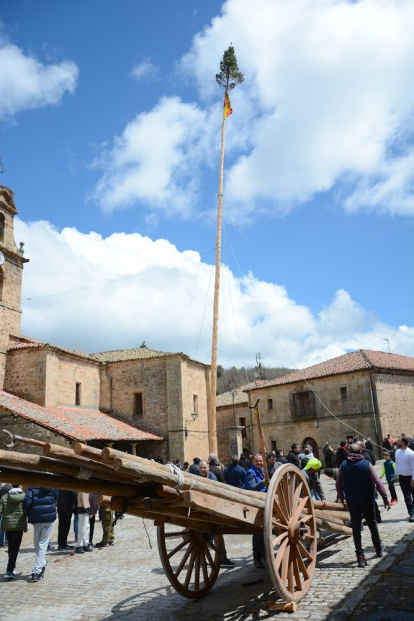 La lluvia amenazó con complicar la fiesta