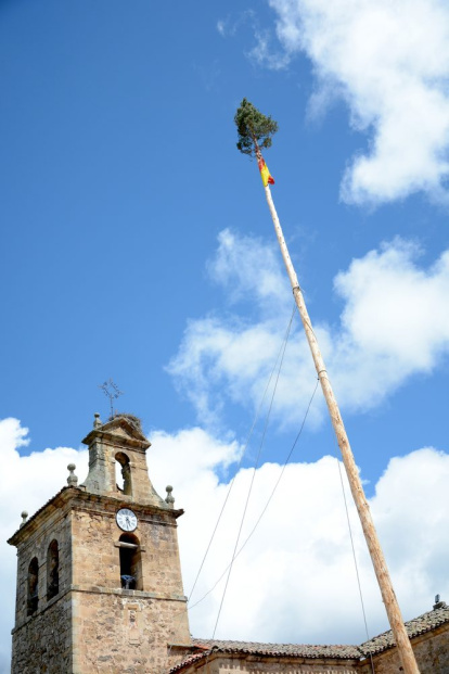 La lluvia amenazó con complicar la fiesta