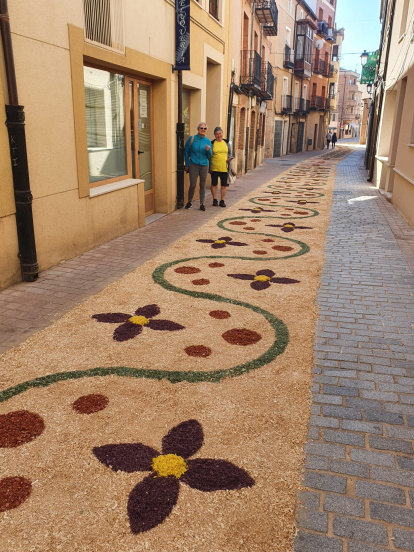 San Esteban de Gormaz vuelve a vestirse de color con las alfombras del Corpus.