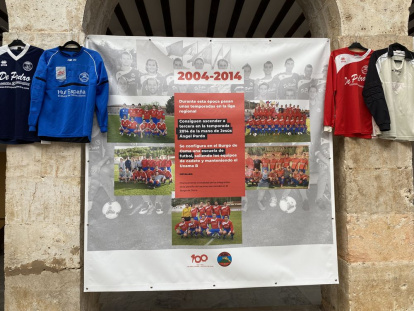 Trofeos, camisetas, botas, recortes de prensa y otros elementos de la historia del club
