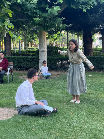 El grupo de tatro Aregrada en una de sus primeras representaciones