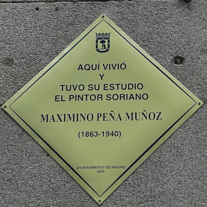 Placa en recuerdo de Maximino Peña-