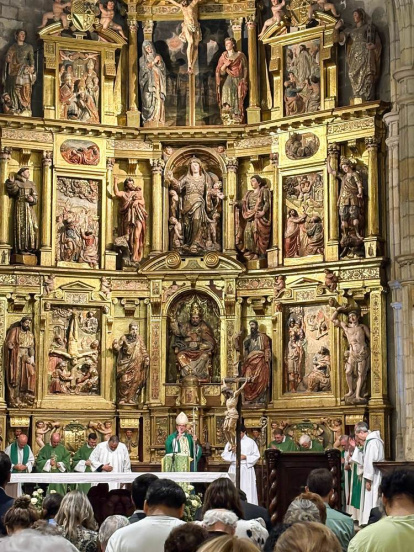 Un emotivo acto que tendrá su continuación en la Catedral de El Burgo de Osma