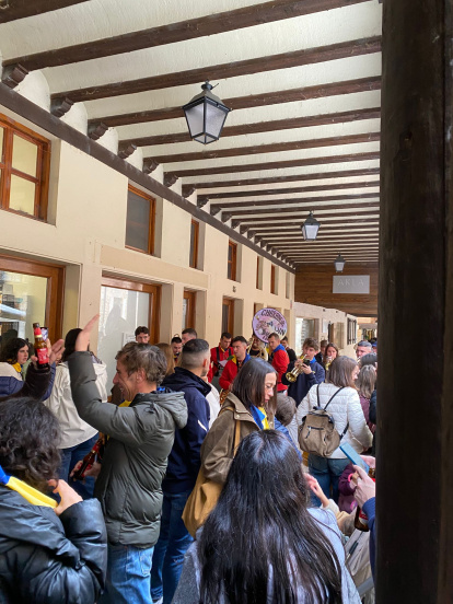 El Burgo de Osma reactiva su espíritu peñista con una nueva edición de su Encuentro de Charangas.