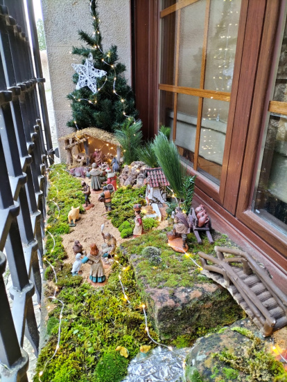 Medinaceli destaca por su abundante decoración navideña.