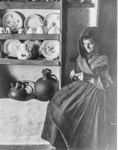 Garreña haciendo labor en 1910