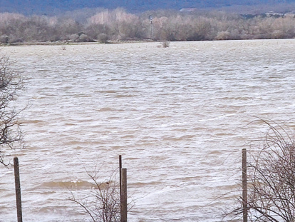 Las avenidas multiplican la atención hacia Cuerda del Pozo mientras la laguna vuelve a lucir en Hinojosa.