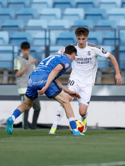 César Palacios en un partido con el Real Madrid Castilla.