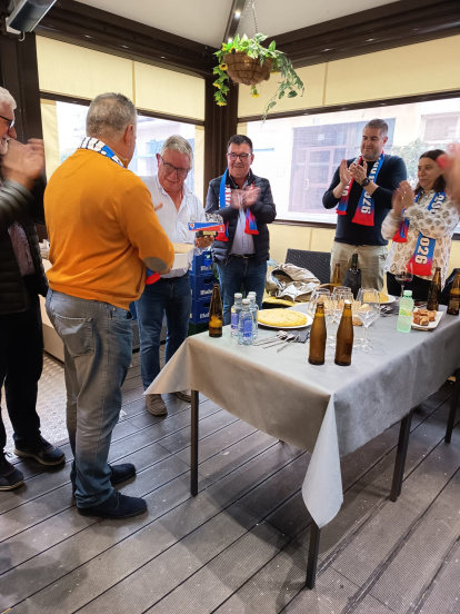 El club y la afición rinden homenaje a una agrupación histórica.