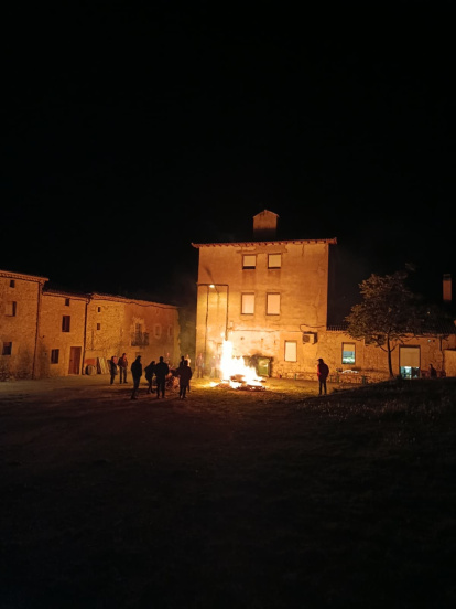 La localidad soriana de Valdanzo celebró este jueves su tradicional luminaria.