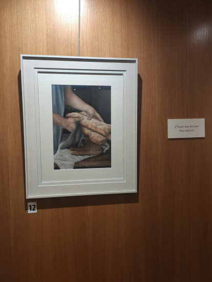 Una serie de pinturas sobre el pan y la labor del panadero