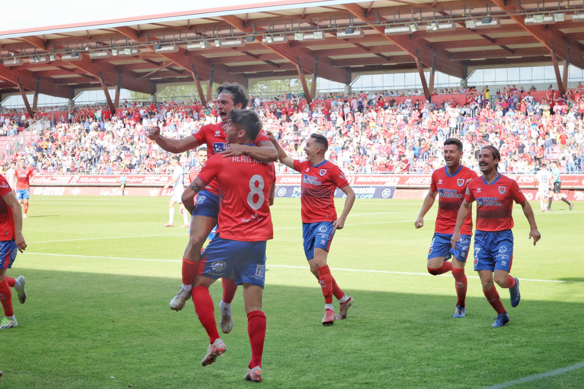 Fútbol / Segunda Federación: El Numancia toma ventaja para ascender en 